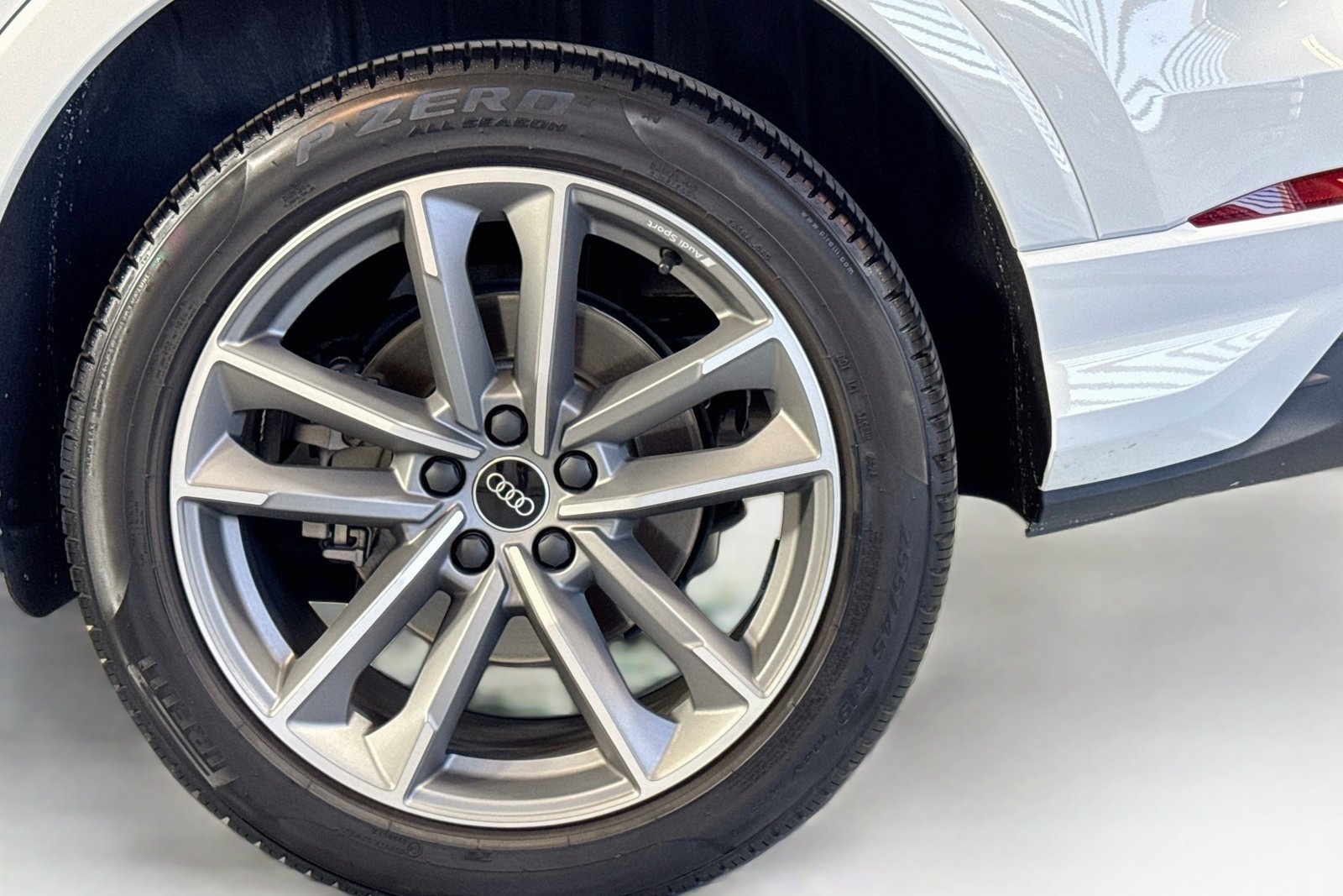 Used 2025  Audi S line Premium image 30