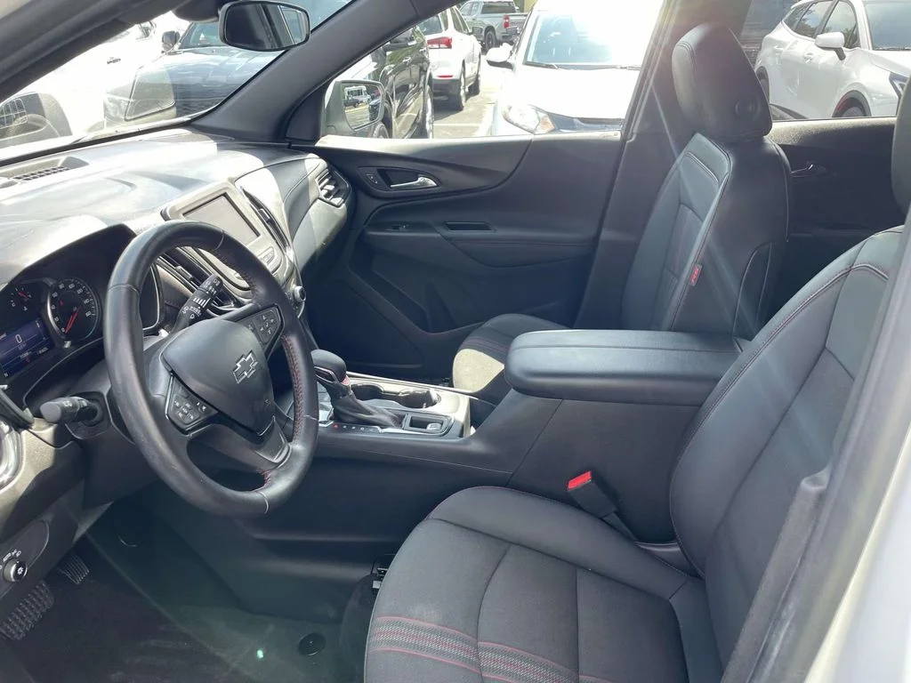Used 2022 IRIDESCENT PEARL TRICOAT Chevrolet RS image 20