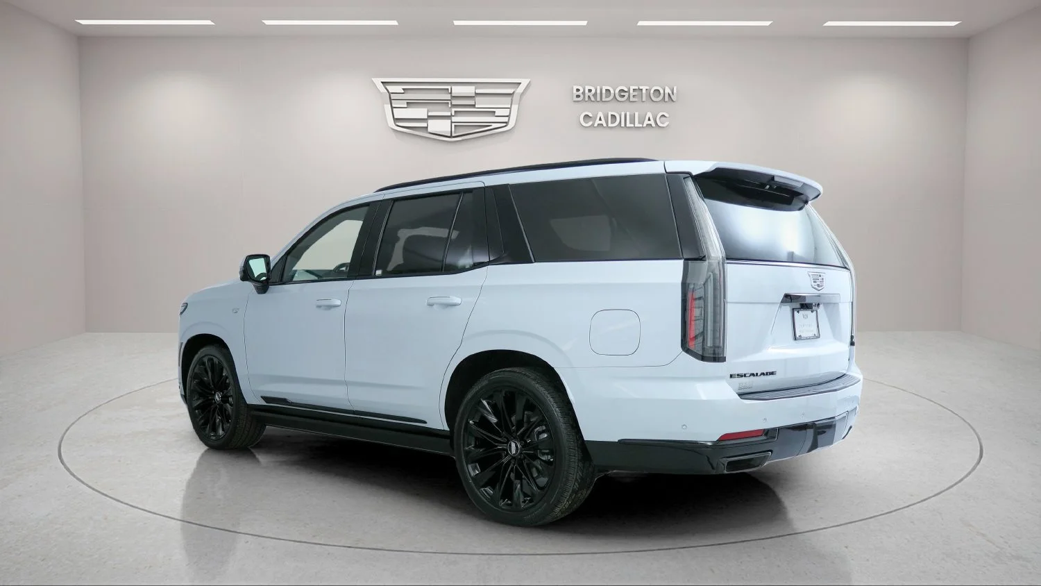 Used 2026 Vibrant White Tricoat Cadillac Platinum Sport image 5