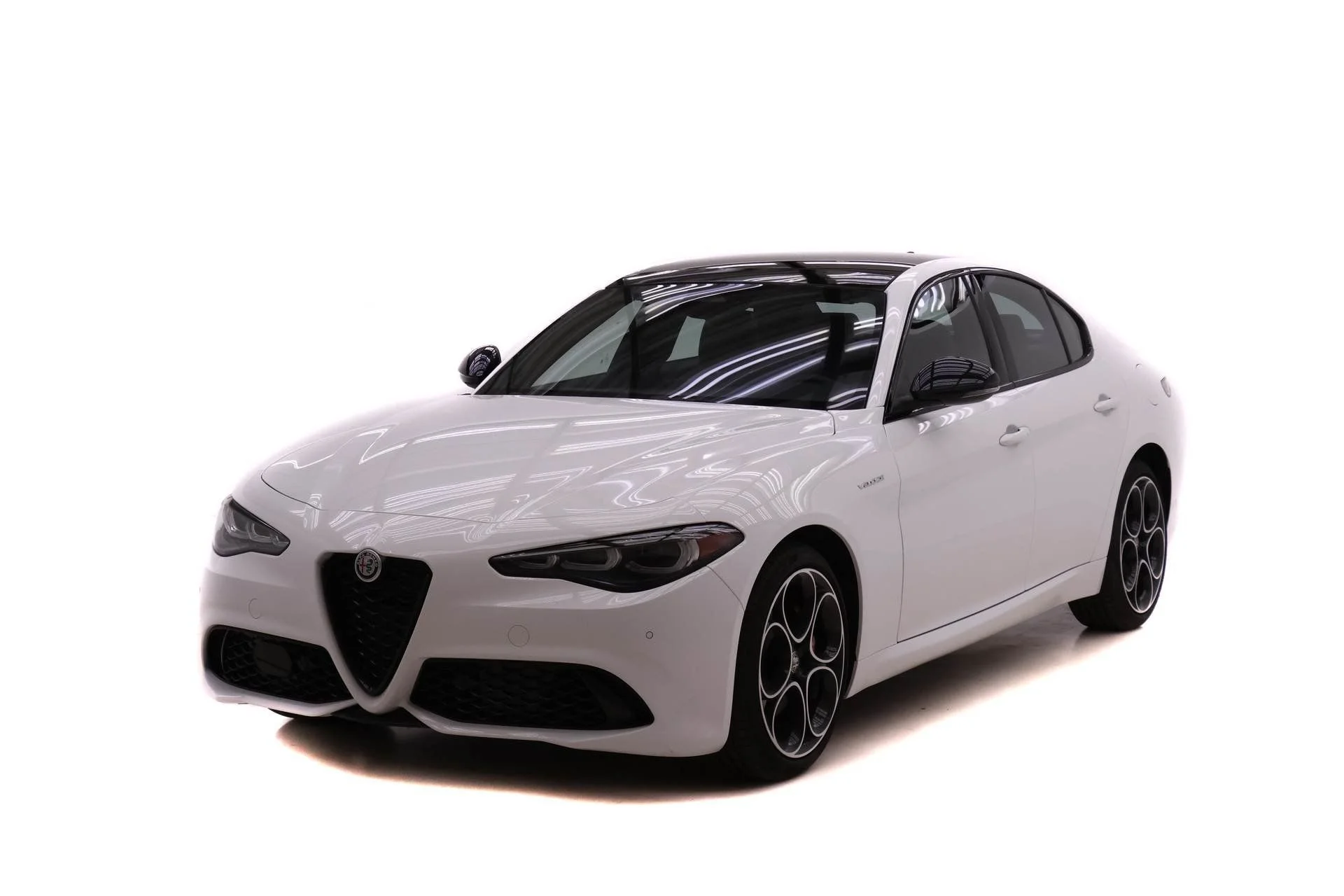 2025 Alfa Romeo Giulia Giulia AWD's photo