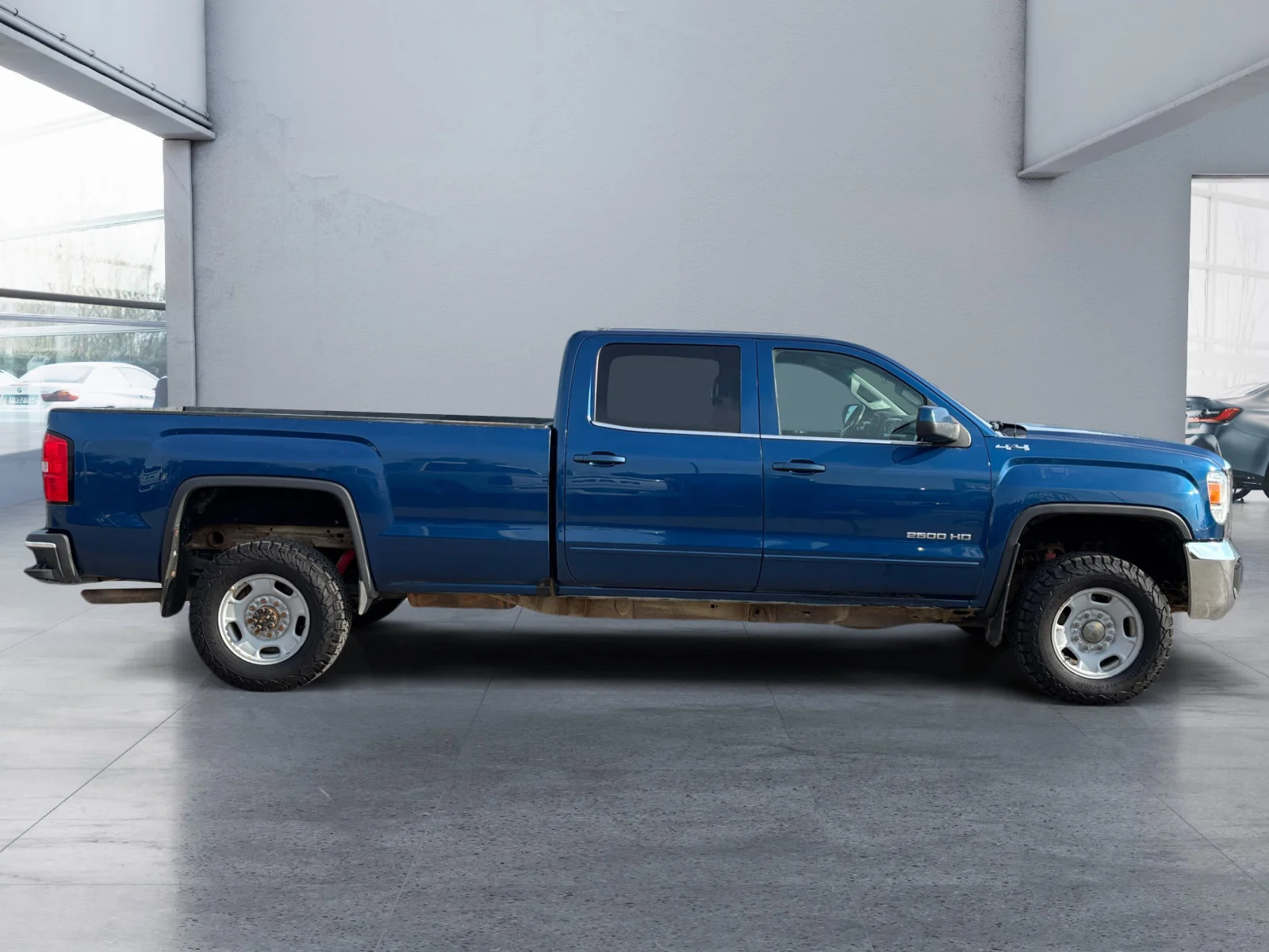 Used 2017 Blue GMC SLE image 6
