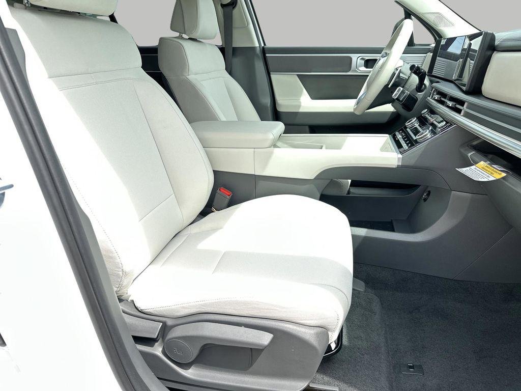 New 2026 Serenity White Hyundai SE FWD image 26