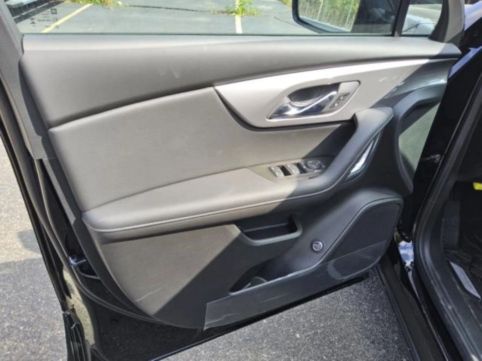 Used 2026 Black Chevrolet 2LT image 11