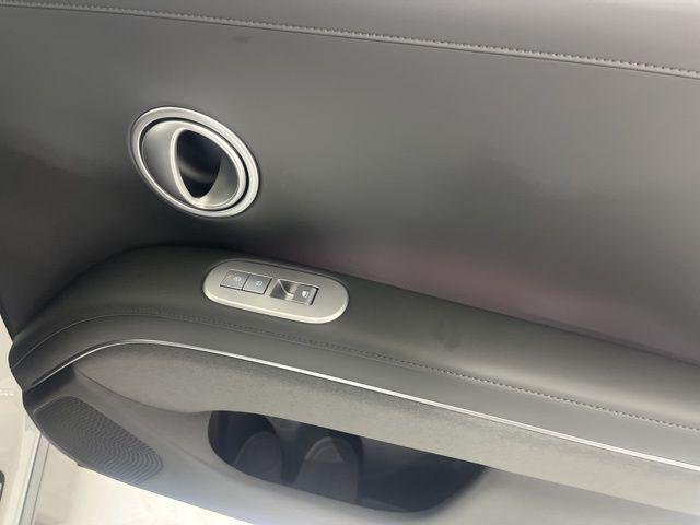 New 2026 White Hyundai Calligraphy FWD image 23