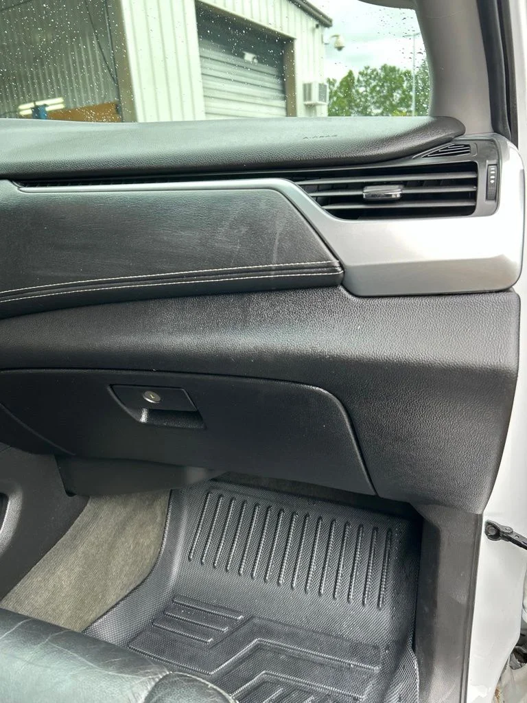 Used 2015 White Chevrolet LT image 46