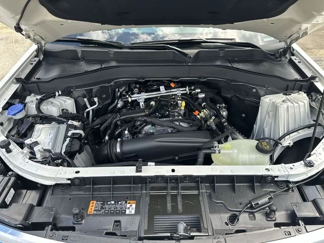 New 2026 Star White Metallic Tri-Coat Ford Active image 49