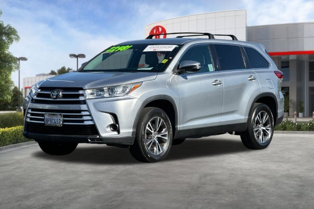 Certified Used 2019 Silver Toyota LE image 10