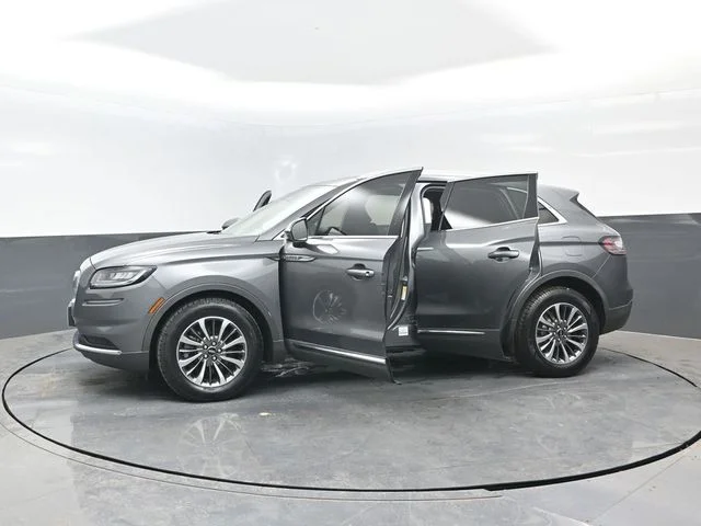 Used 2022 Gray Metallic Lincoln Reserve image 30