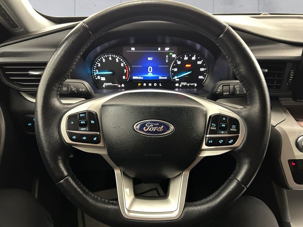 Used 2023 White Ford XLT image 9