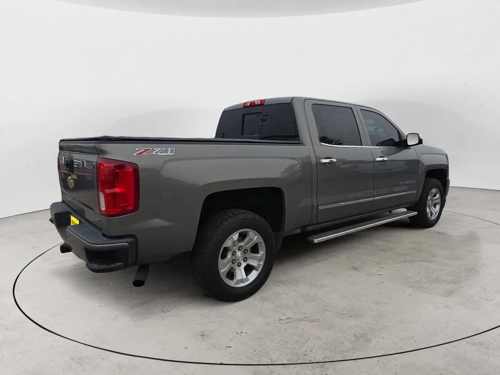 Used 2017 PEPPERDUST METALLIC Chevrolet LTZ image 5