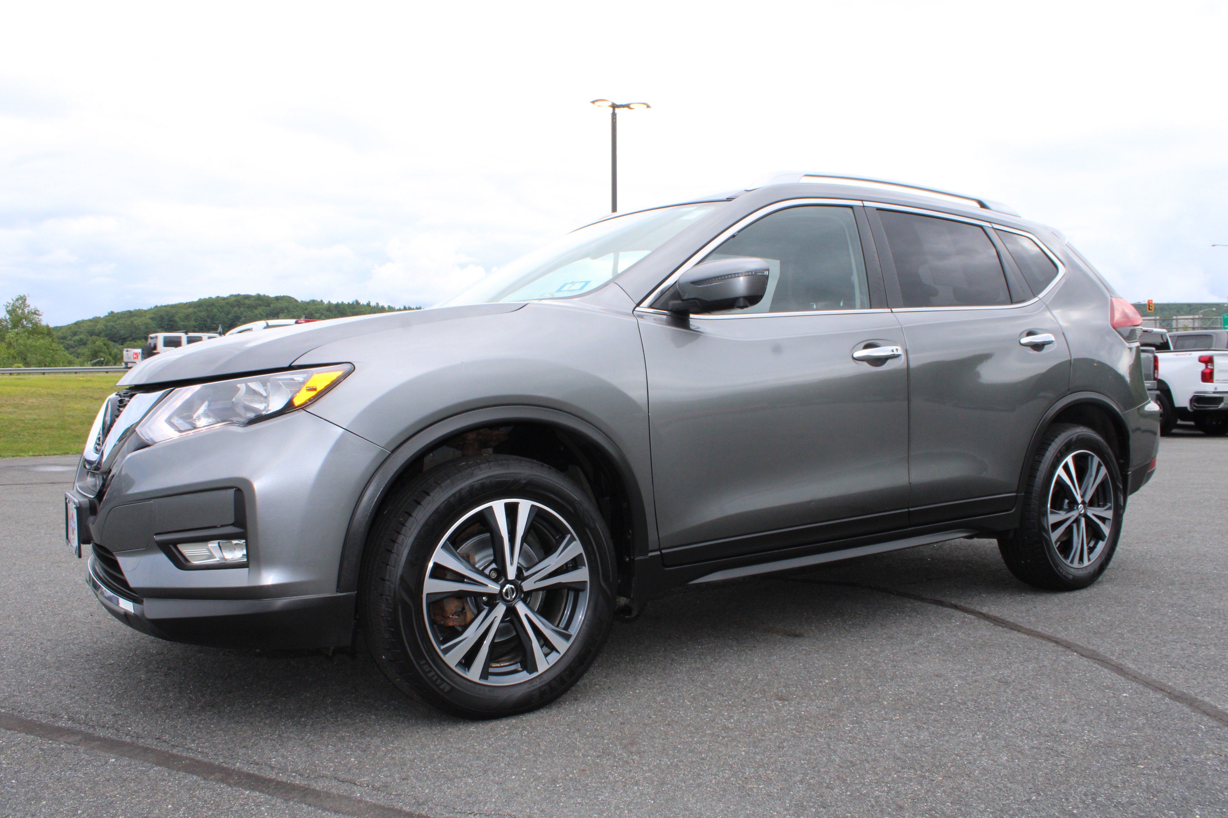 Used 2020 Gun Metallic Nissan SV image 14