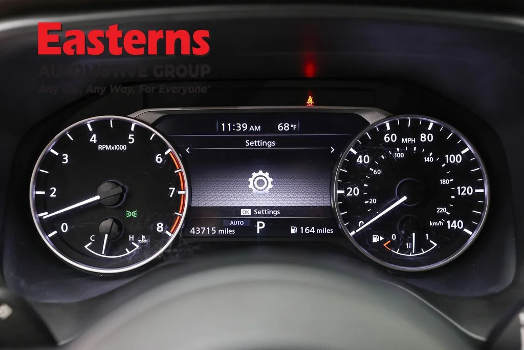 Used 2023 Gray Nissan S image 18