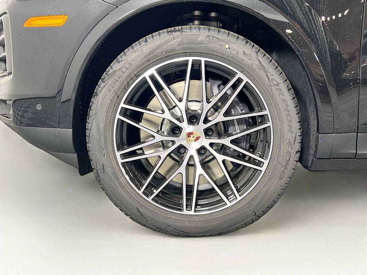 New 2026 Chromite Black Metallic Porsche E-Hybrid image 33