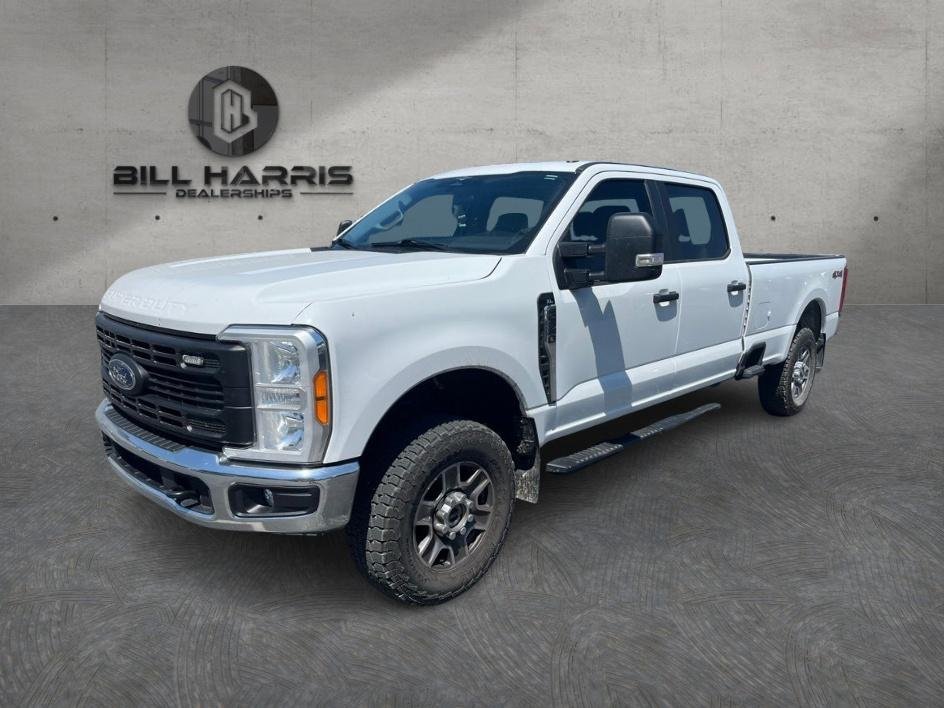 Used 2023 White Ford XL image 1