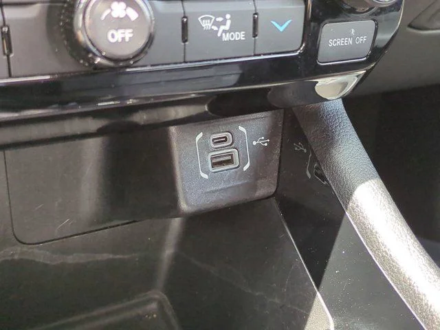 Used 2024 Blue Jeep Limited image 21