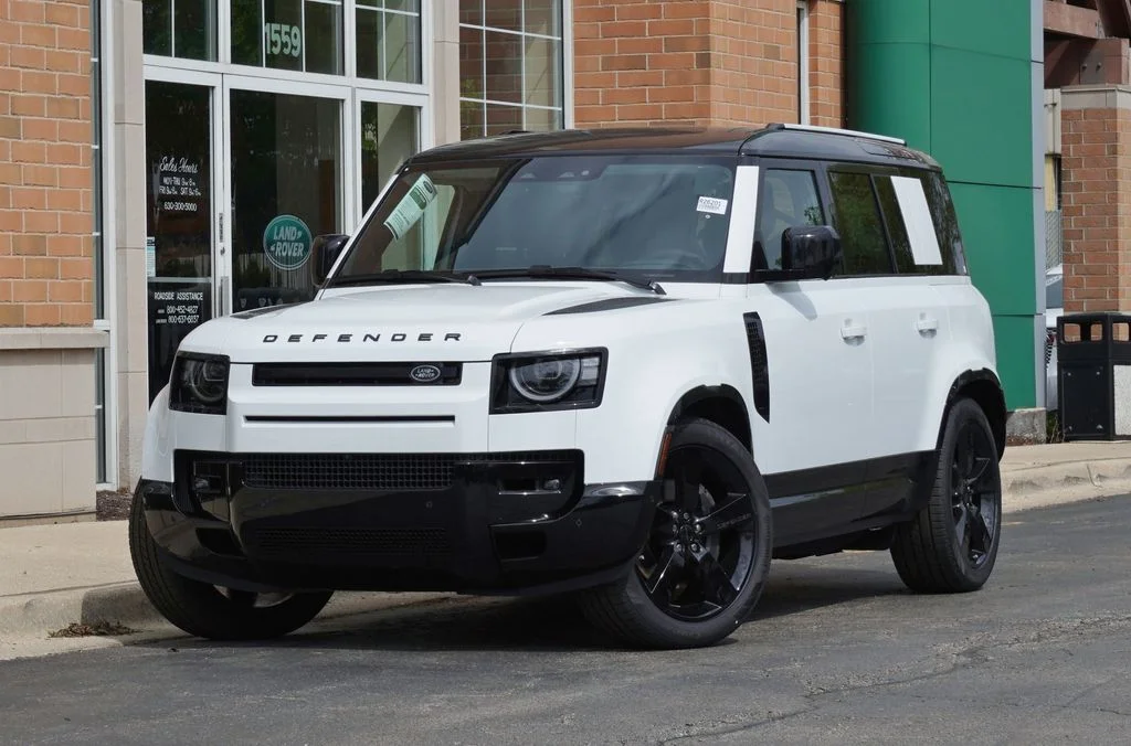 2026 Land Rover Defender 110 X-Dynamic SE P400's photo