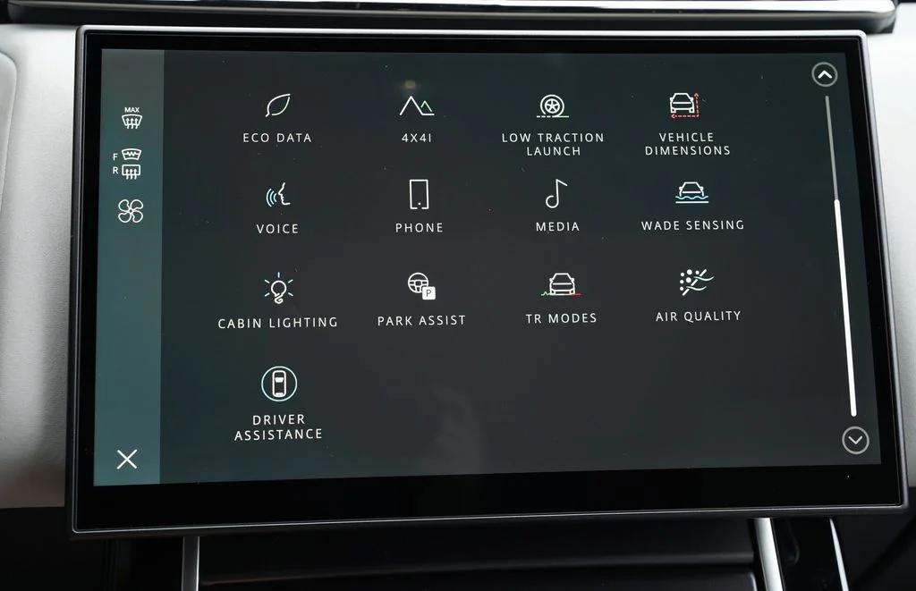 New 2026 Santorini Black Land Rover Belgravia Edition image 22