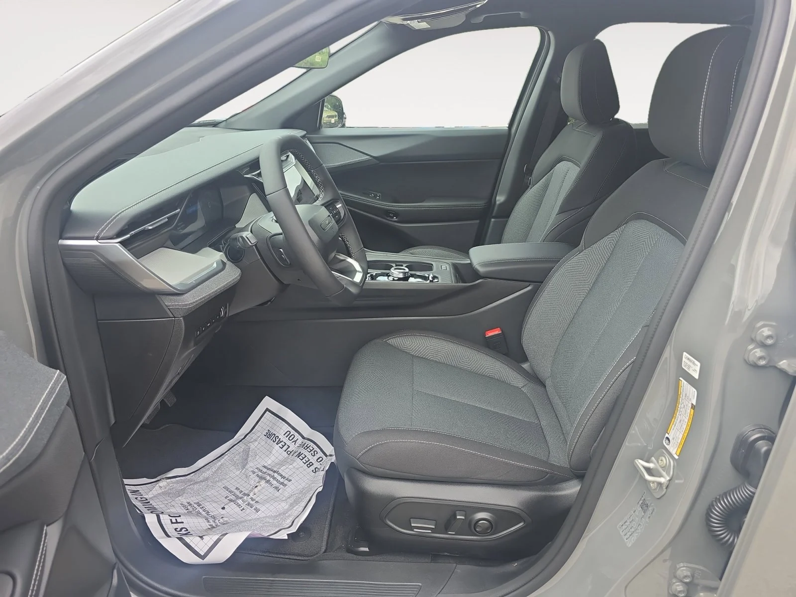 New 2026 Sting-Gray Clearcoat Jeep Laredo image 21