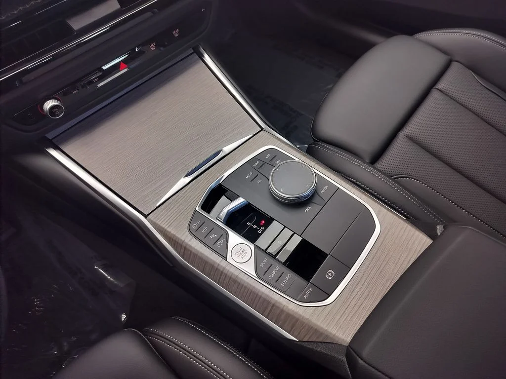 New 2026 Black Sapphire Metallic BMW 330i image 19