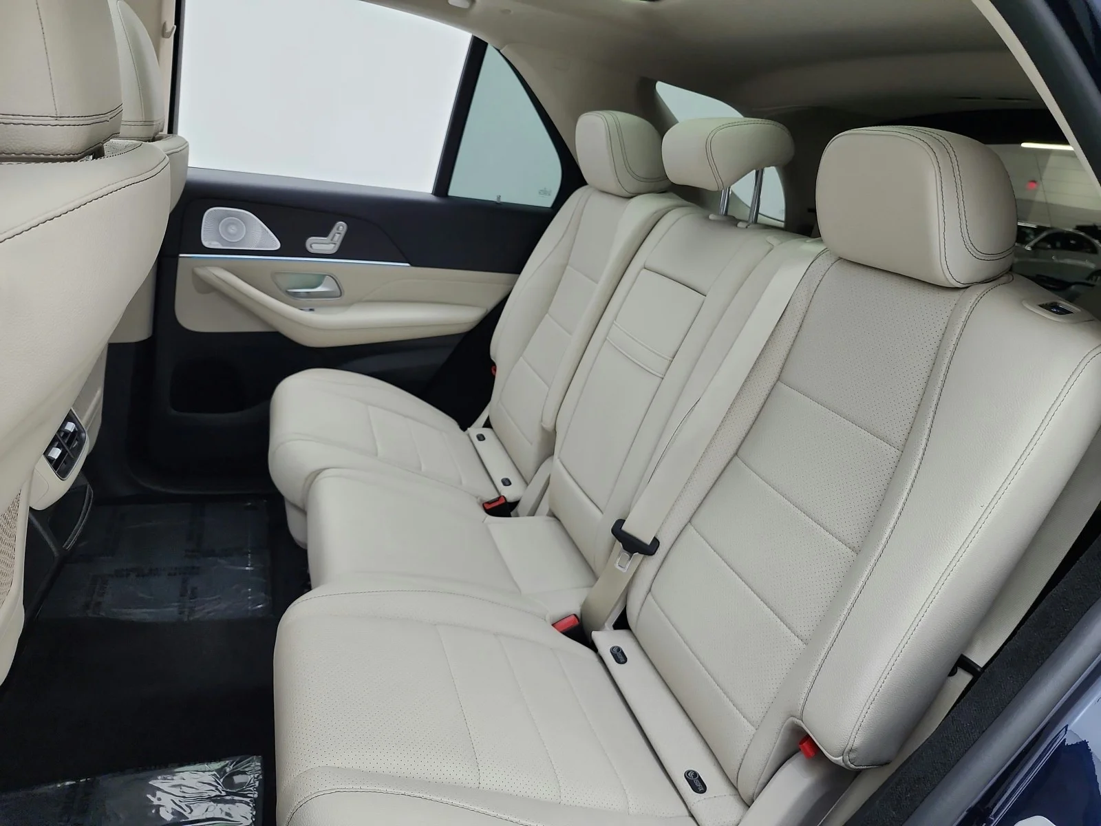 Used 2021 Lunar Blue Metallic Mercedes-Benz GLE 350 SUV image 16