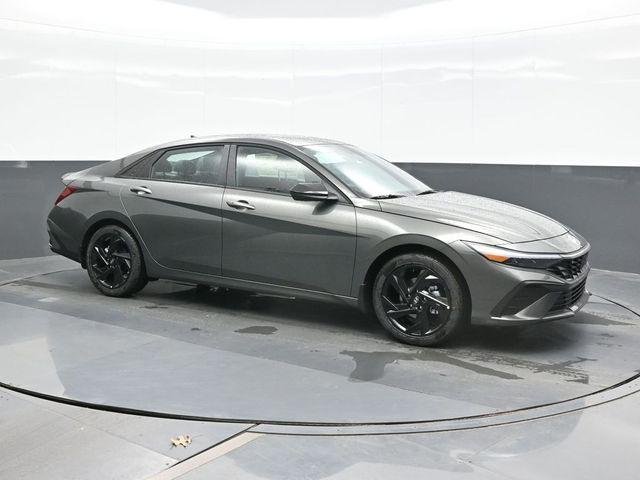 New 2026 Gray Hyundai SEL Sport Plus image 7