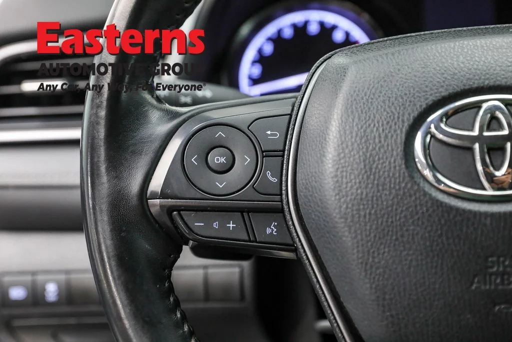 Used 2022 Silver Toyota SE image 14