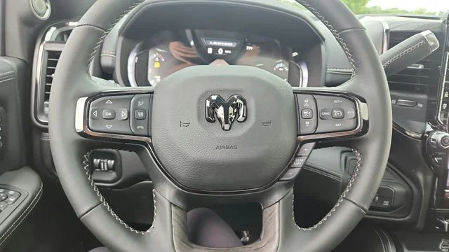 New 2026 Diamond Black Crystal Pearl-Coat Exterior Paint RAM Limited image 21