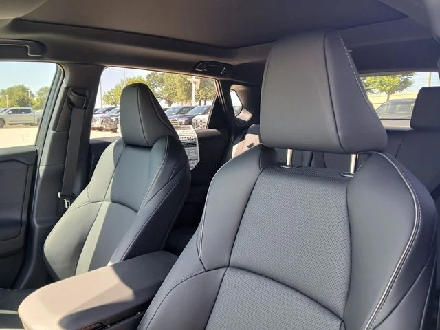New 2026 Wind Chill Pearl with Midnight Black Metallic roof Toyota Limited image 9