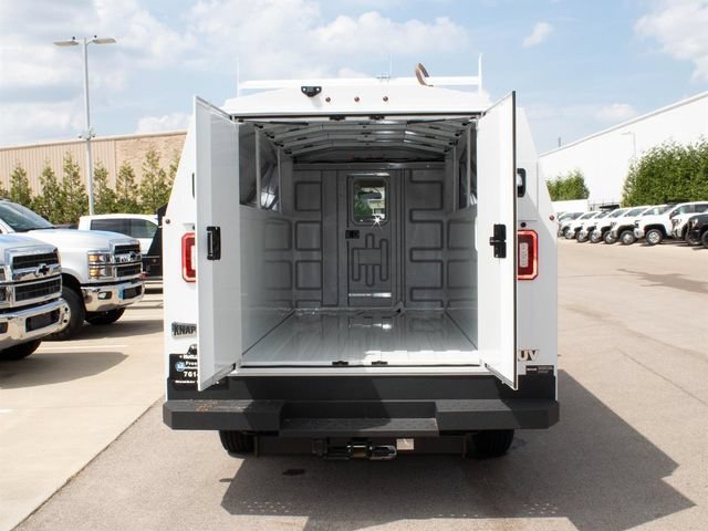 New 2025 Summit White Chevrolet 1WT image 14