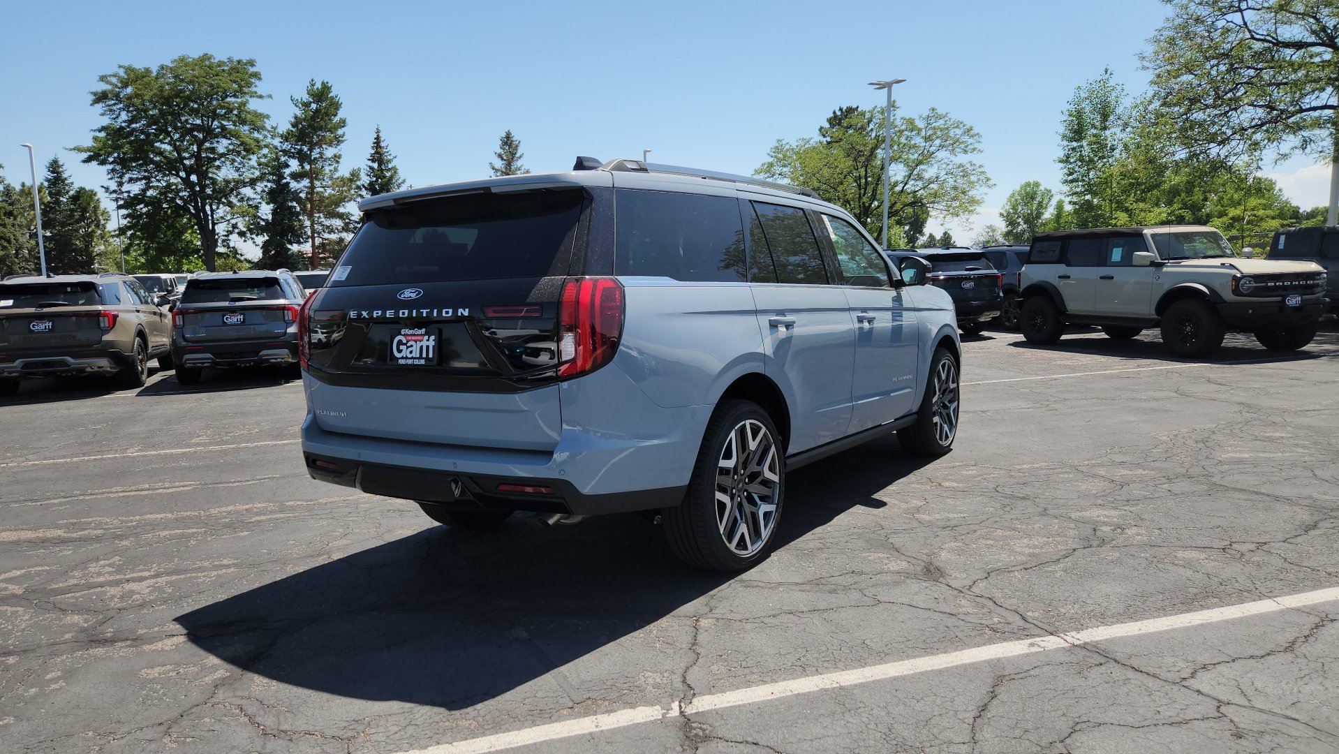 New 2027 Glacier Gray Metallic Tri-Coat Ford Platinum image 7