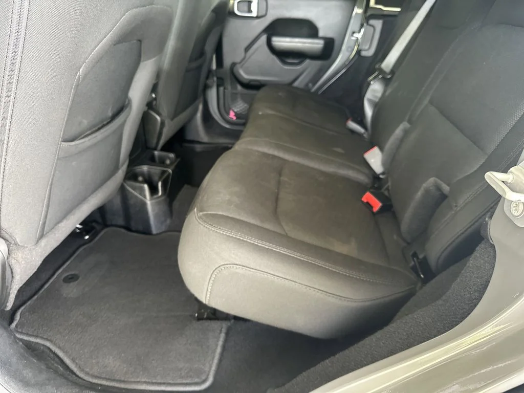 Used 2020 Gray Jeep Unlimited Sport Altitude image 29