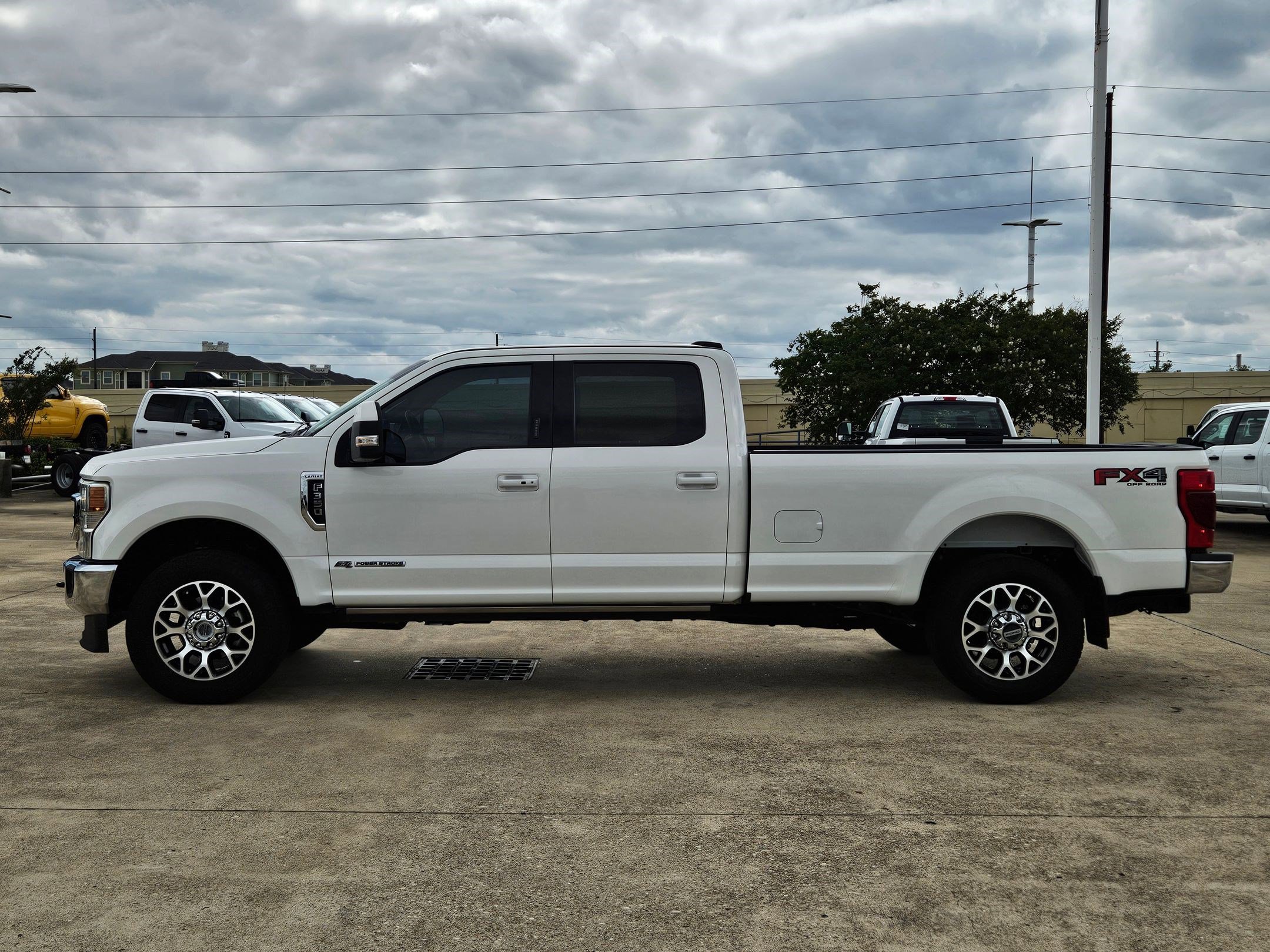 Used 2022 Star White Ford Lariat image 6