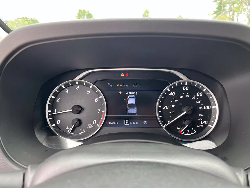 Used 2025 White Nissan SV image 26