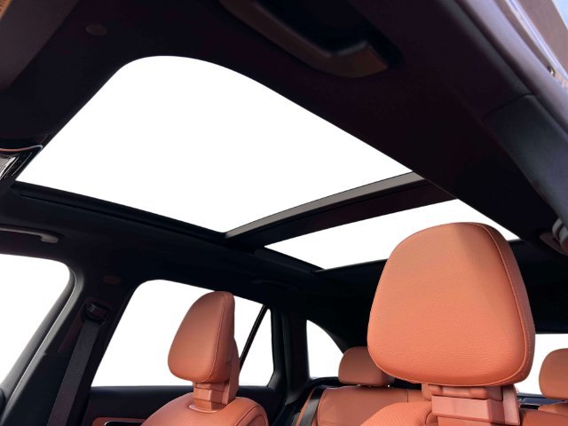 New 2027 Black Mercedes-Benz GLC 300 image 21