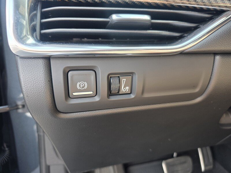 Used 2020 Shadow CADILLAC FWD 4DR SPORT image 32