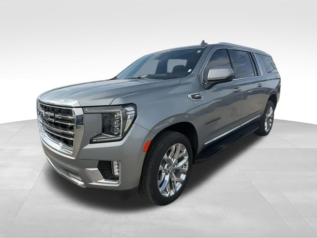Used 2023 Silver GMC SLT image 4