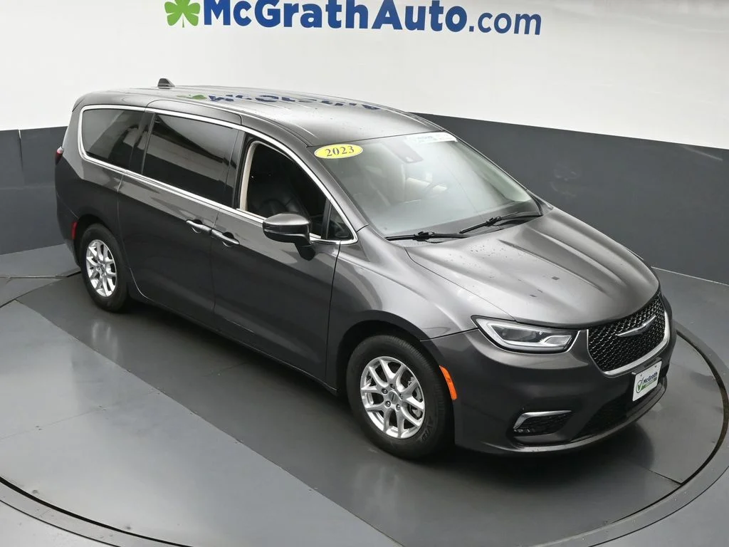 Certified Used 2023 Gray Chrysler Touring L image 3