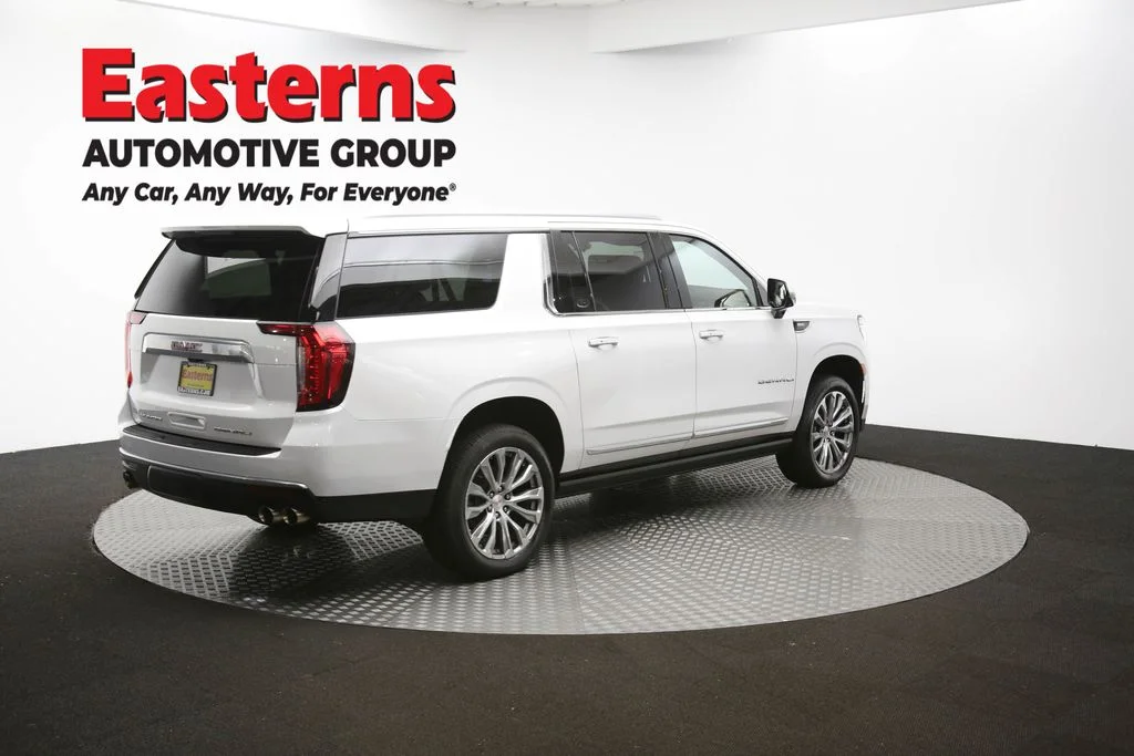 Used 2022 White GMC Denali image 47
