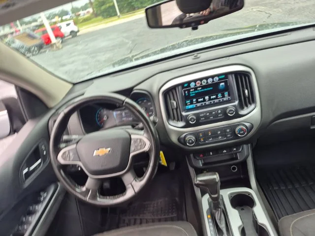 Used 2018 Gray Chevrolet LT image 15