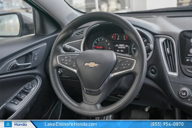 Used 2023 Mineral Gray Metallic Chevrolet LT image 21