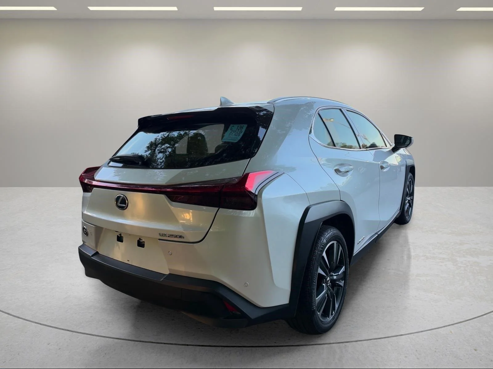 Used 2020 Eminent White Pearl Lexus UX 250h image 14