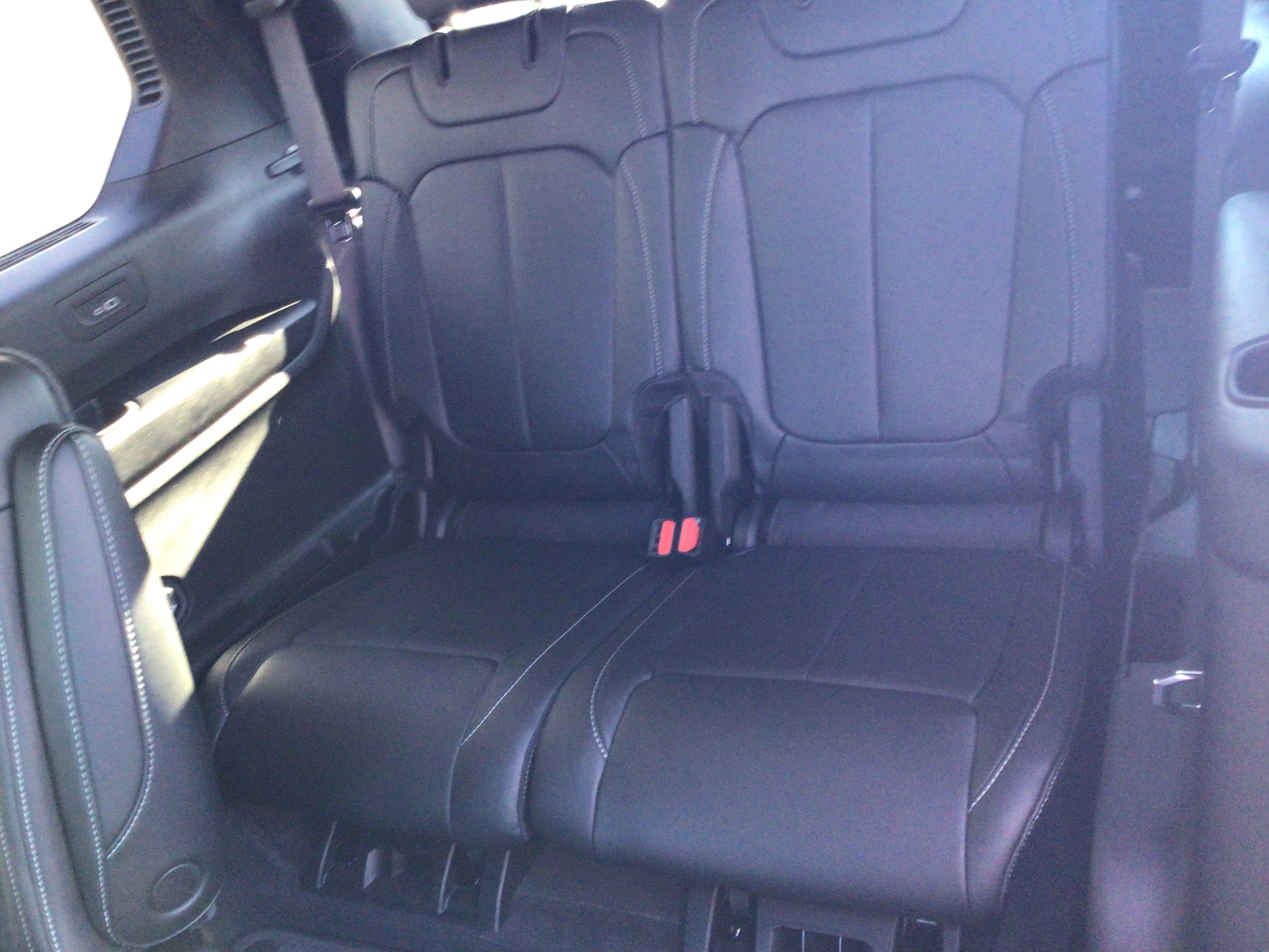 New 2026 Velvet Red Pearl-Coat Exterior Paint Jeep Limited image 9