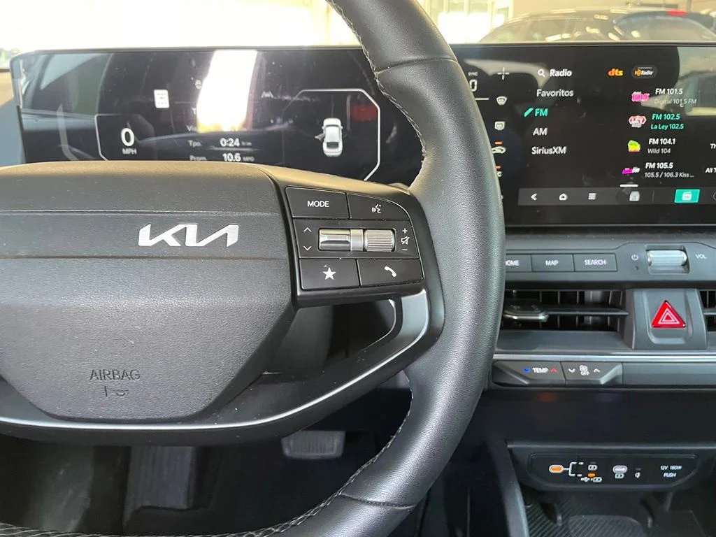 2025 Kia K4 EX - Photo 14