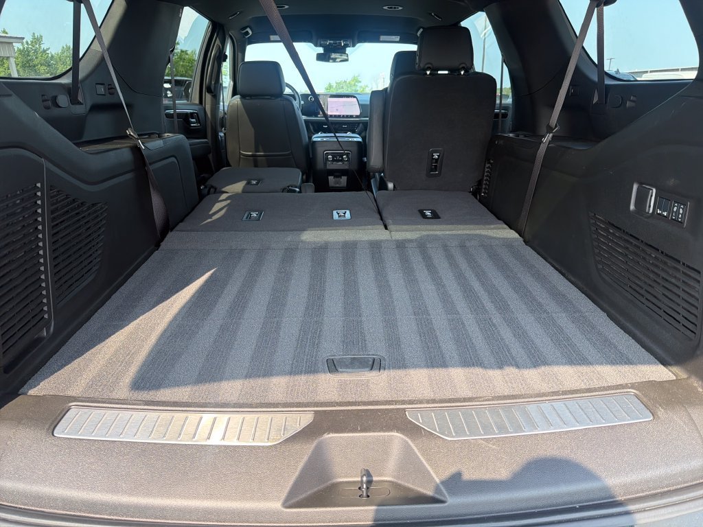 2026 Chevrolet Suburban RST - Photo 37