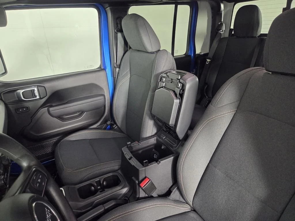 Used 2025 Hydro Blue Pearlcoat Jeep Nighthawk image 20