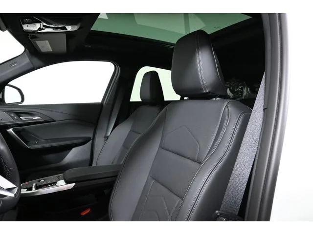 New 2026 Alpine White BMW xDrive28i image 16