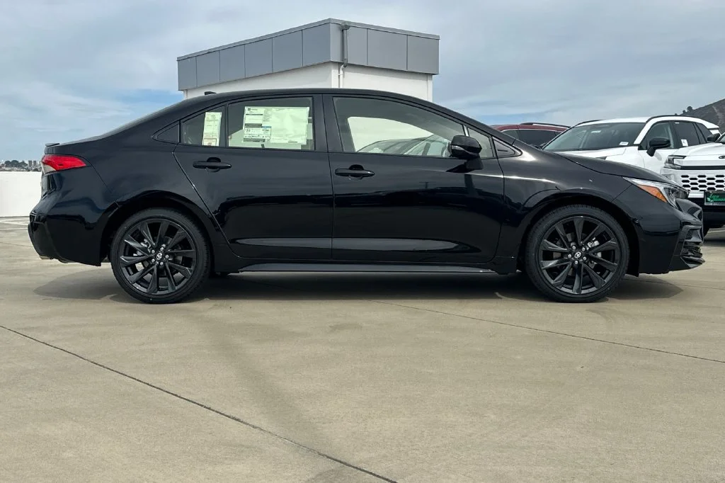 New 2027 Inked Toyota  SE image 3