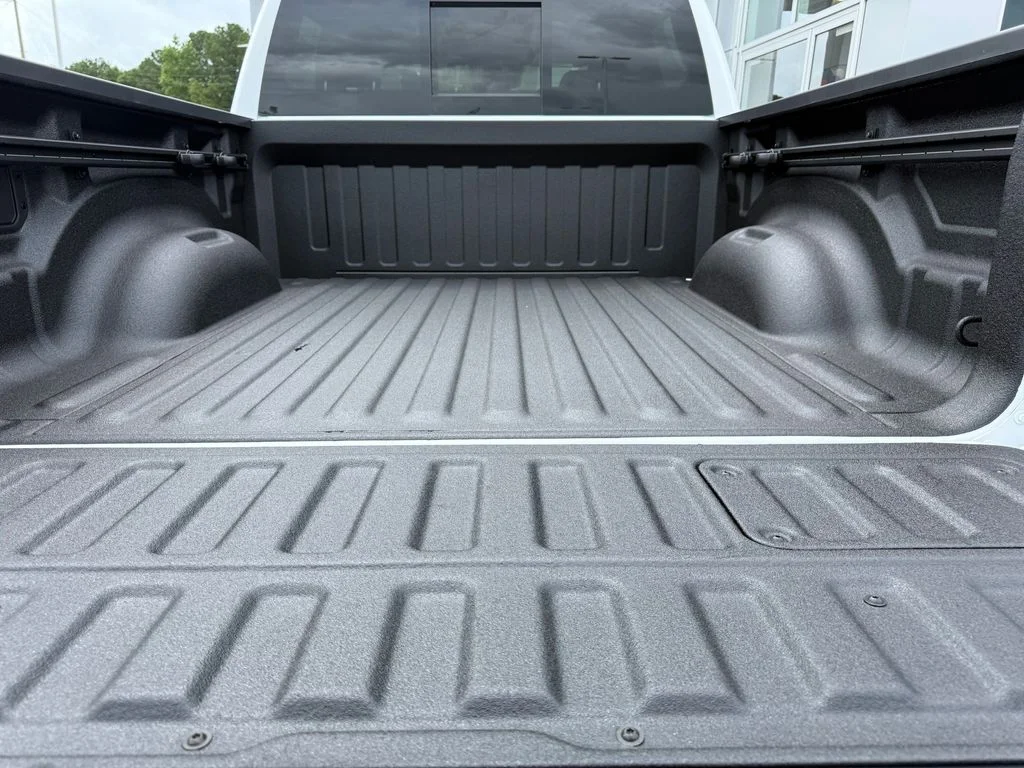 New 2026 Bright White Clear-Coat Exterior Paint RAM Laramie image 19