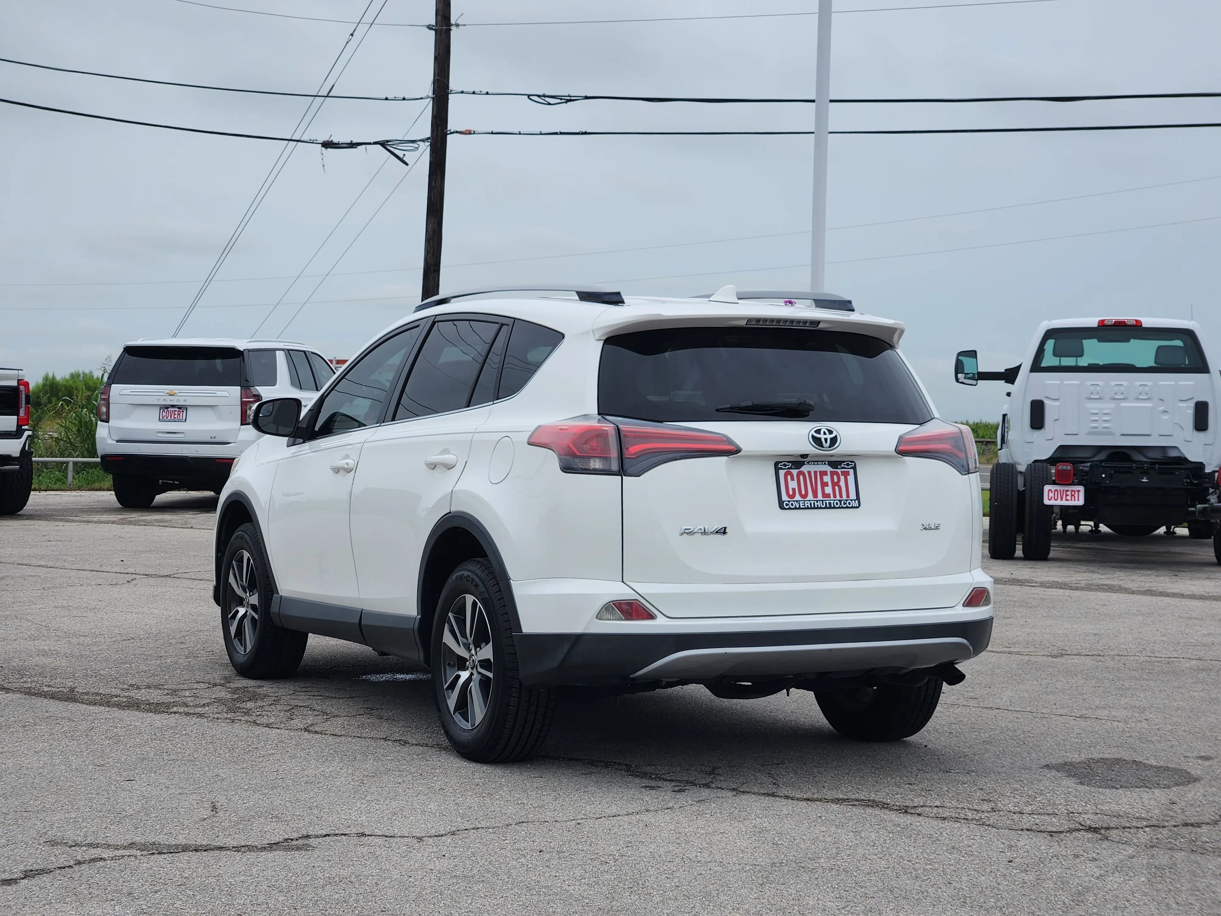 Used 2017  Toyota XLE image 5