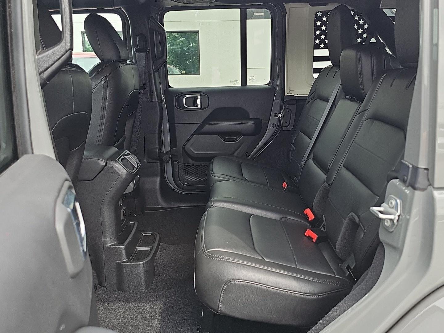 Used 2022 Sting-gray Clearc Jeep Unlimited Sahara Altitude image 27